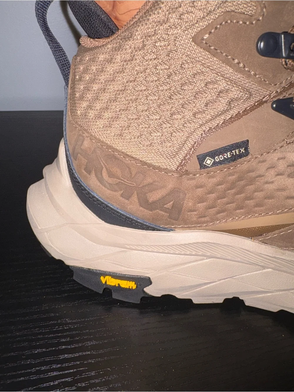 HOKA Anacapa Mid GTX Gore-Tex Hiking Boots Women’s 8.5B Otter Vibram